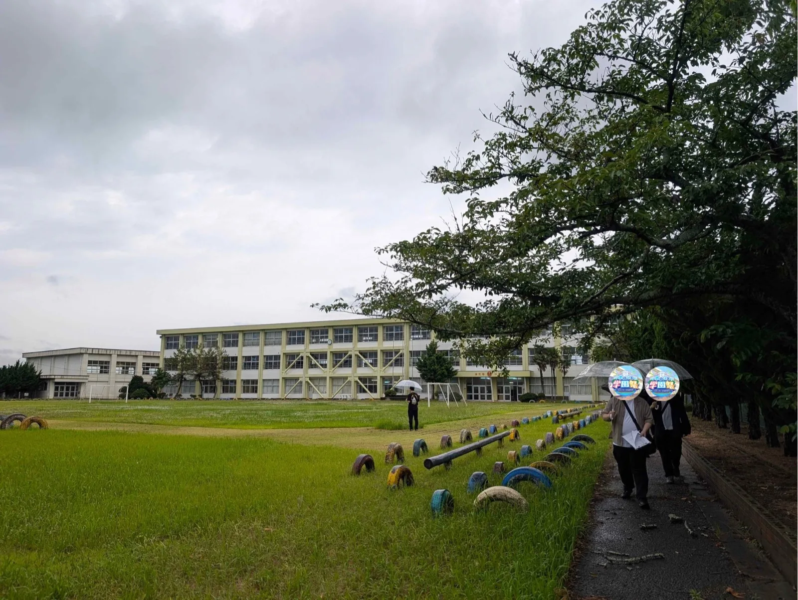 金江津小学校のグラウンド
